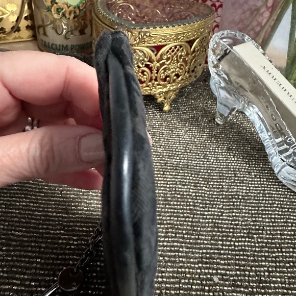 Vintage Fendi Zucchino rare black key pouch 5”x 2 3/4” with gun metal hardware - Picture 12 of 12